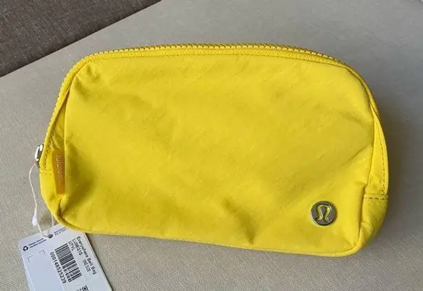 Lululemon everywhere belt bag 1L - Utility Yellow