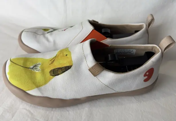 UIN Womens Slip On Sneakers Travel Shoes Casual Loafers Yellow Dog Size 8 White