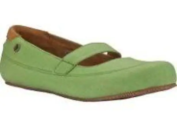 Brand new The Mozo Women's Fab Canvas size 7 Green