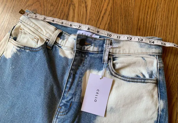 Cello High Rise Bleach dye Mom Jeans size 11