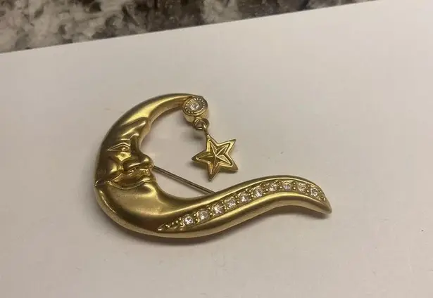 Crescent Moon With Sleeping Hat & Dangling Star Brooch Pin Gold Tone Rhinestone