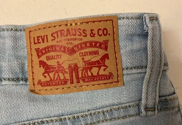 Levi's Levi’s 721 High Rise Skinny light wash jeans