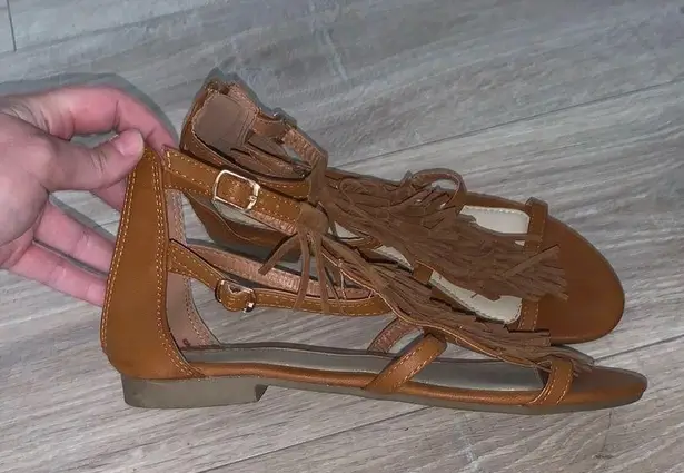 385 Fifth Brown Indian Boho Fringe Tan Sandals Zip Up