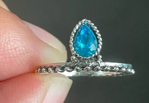 Teal crystal woman ring size 4