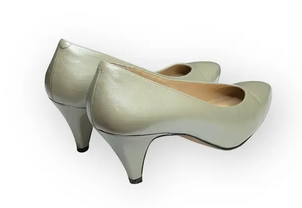 Vintage: Amalfi ❤︎︎ Monica Kitten Heel Pumps ❤︎︎ Pastel Mint Pearl Leather ❤︎︎ 7 Silver