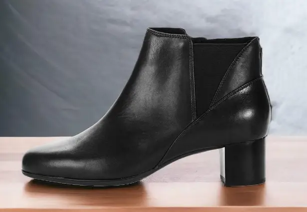 Aravon Rockport Career Dress Chelsea Boots in Black Leather Size 12, New in Box