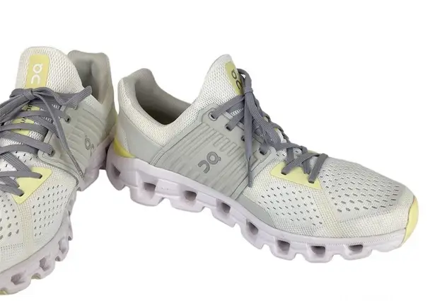 On Cloud Cloudswift Athletic Running Shoes Sz 10.5 Womens White Limelight