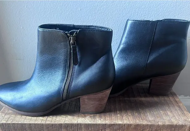 Crown Vintage Women's Ankle Boot SZ 10 Black Leather Sandy Booties