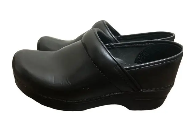 Dansko  Size 37 Black Leather Professional Clog Slide On Comfort  Medical