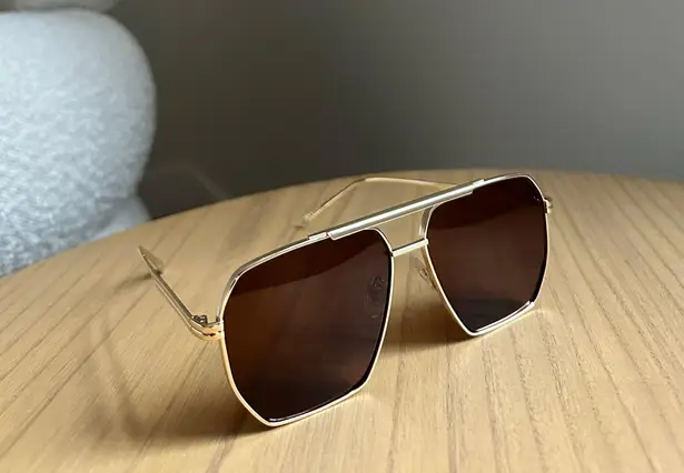 Aviator Style Sunglasses