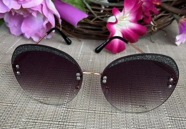 Large ROUND Frame Oversized Sunglasses Embellished with Glitter Trim
