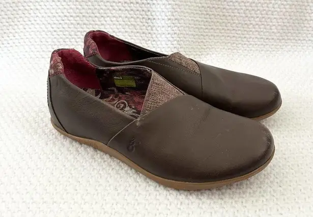 Teva Ahnu by  Brown Leather TOLA Slip On Closed Toe Casual Comfort Shoe Flats 8.5