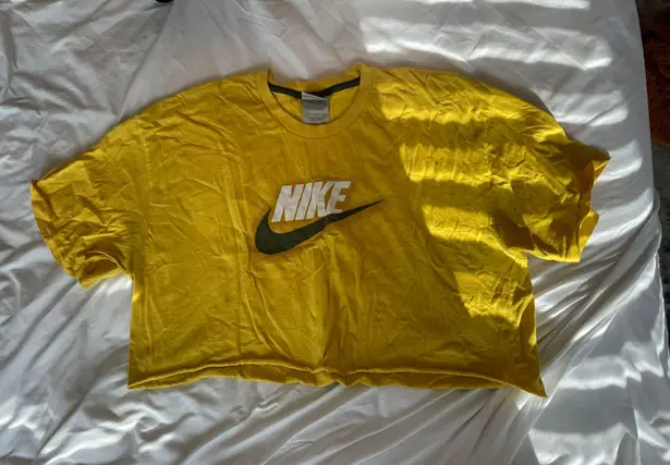 Nike Cropped Tee