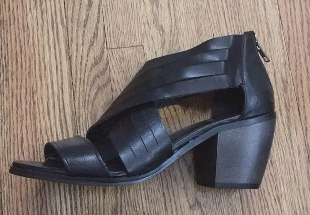 Kelsi Dagger New open toe booties Koraline sandals