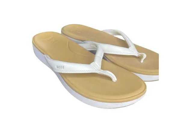 REEF Women's Size 9 Cushion Cloud White Tan Flip Flops Sandals Slip-Ons