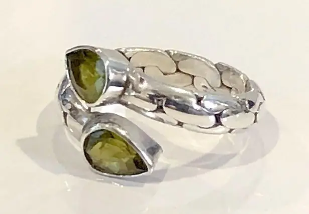 Sterling Silver Faceted Peridot Pebble Pattern Vintage Bypass Ring Sz 7