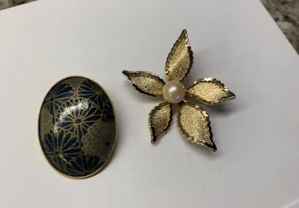 Lot Of 2 Gold Tone Vintage