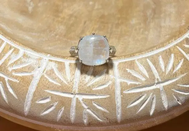Sterling Silver NWOT JTV Moonstone 925 Ring - Size 9