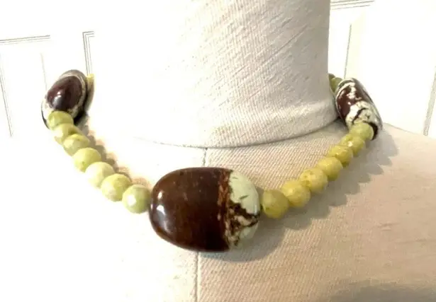 lemon chrysoprase necklace