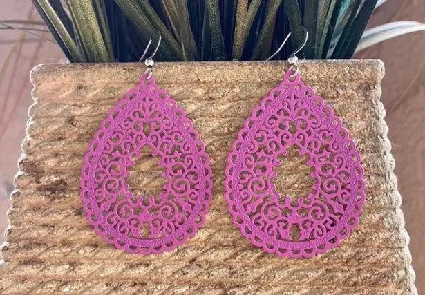 New pink earrings drop dangle detail geometric pattern lightweight earrings
