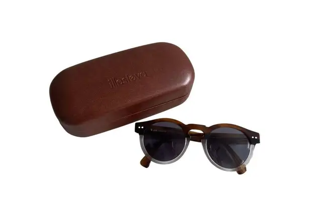 illesteva Brown Ombre Framed Round Sunglasses with Case