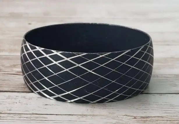 Vintage Bracelet Black & Silver Tone Criss