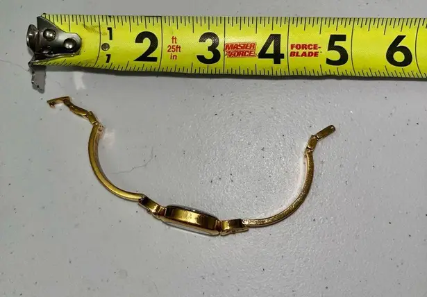 Danbury Mint Ruby Heart Gold Ladies Analog Quartz Watch