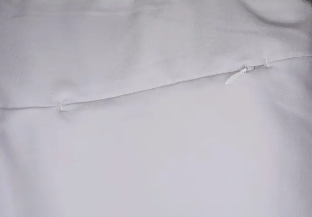 Greg Norman  white golf skort with pockets - Image 7