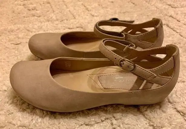 Women's Earthies by Earth Capri Taupe Nubuck Maryjane Flats SZ 6.5 Tan