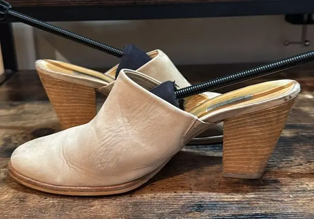 Paul Green Vonda Elegant Cream Women's Mules size 6.5