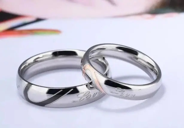 2pcs Heart Shaped Couple Rings
