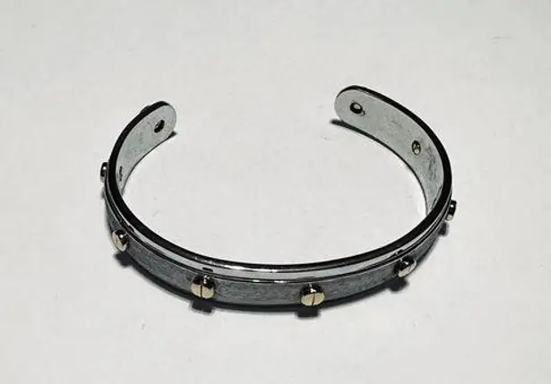 Henri Bendel SCREW YOU BABY
Cuff Bracelet Silver and Gold Screw