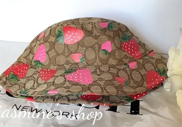 Coach NWT  Signature Wild Strawberry Print Bucket Hat CH392