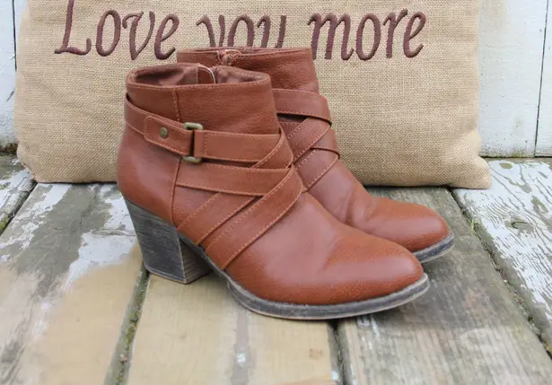 American Eagle Outfitters Ankle Boots