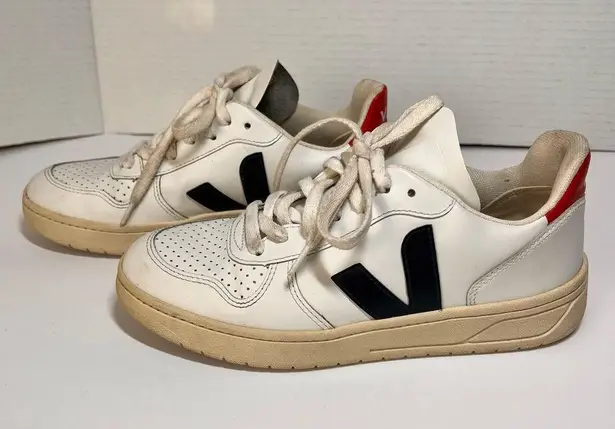 VEJA V-10 Women Sz 37 US 6 White Red Leather Navy V Logo Training Athletic Shoes