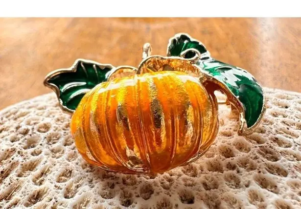 Pumpkin Brooch Pin New Fall Leaves Thanksgiving Bountiful Harvest Festiv…
