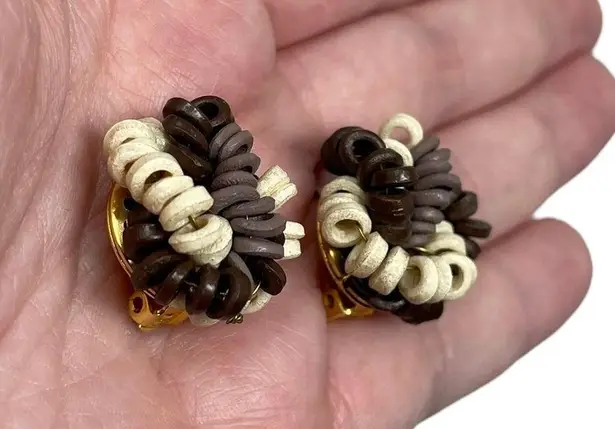 Les Bernard Vintage Signed Designer Round Circle Cluster Clip On Earrings