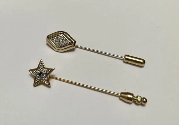Lot Of 2 Signed Avon Gold Tone Lapel Stick Pins Rhinestone Star