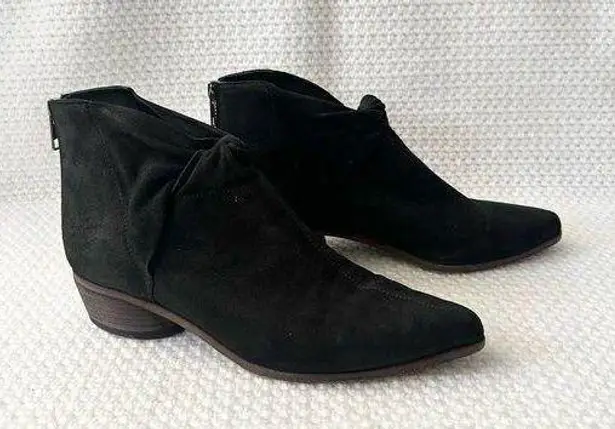 LD Tuttle The Marble Twist Knot Black Leather Pointed Ankle Boot Booties 37 Size undefined