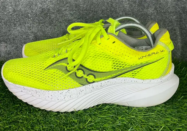 Saucony Kinvara 14 Women’s Running Shoes Size 9 Neon Yellow Lightweight - Image 1