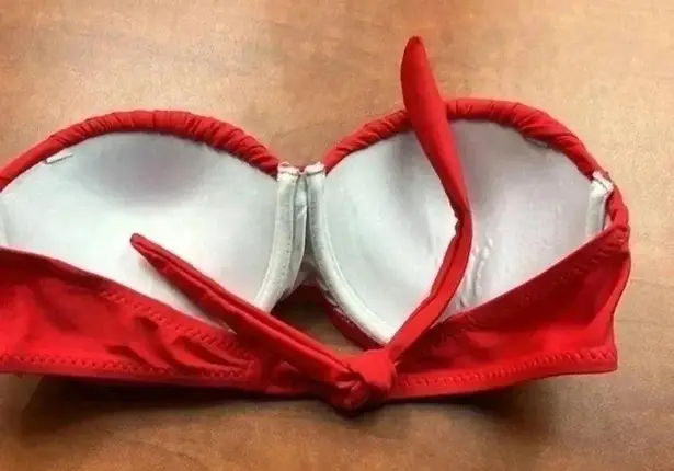 Un brand swim wear S Red Size undefined