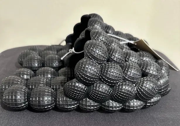 Charles Albert  Bubbles Black Slides thumbnail 1