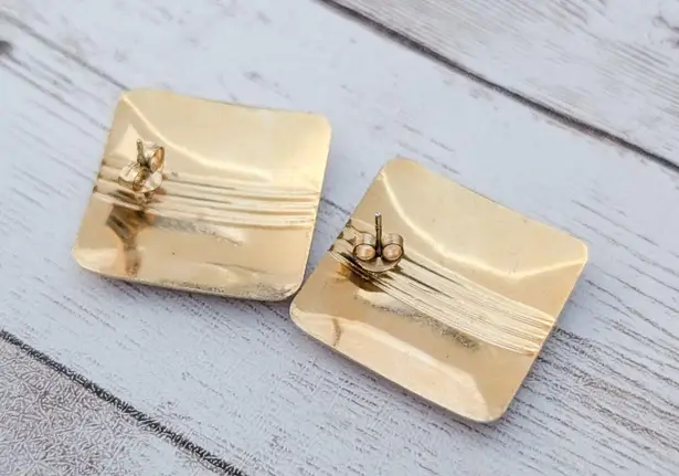 Vintage Stud Earrings Dusky Retro Peachy Pink Square with Gold Tone 1"