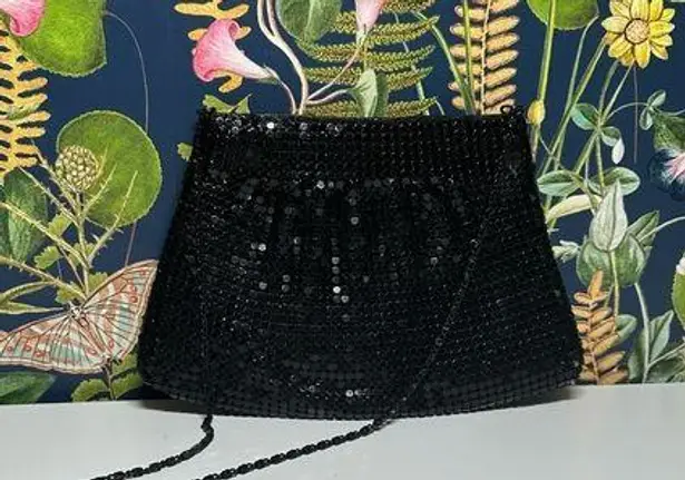 Vintage 1980s/1990s black chain mail purse