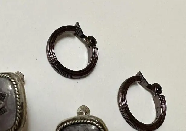 Monet Lot Of 2 Signed Purple Clip On Earrings Signed And Napier