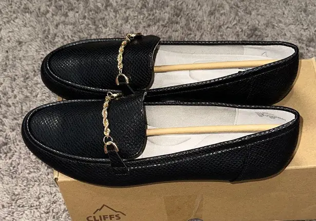 Cliffs by WHITE MOUNTAIN Textured Black Loafers with Gold Accent Size 11