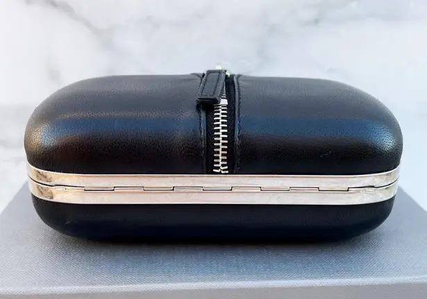 Alexander McQueen women’s unisex Zip black leather Skull Box Clutch