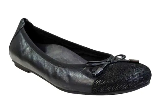 Vionic Spark Minna Ballet Flats EUC $129 Size 6 S3623