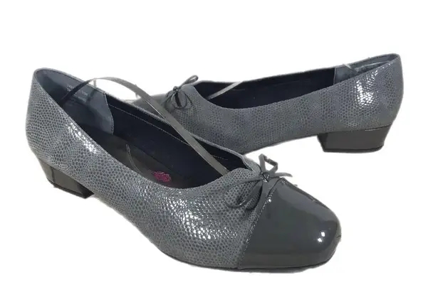 Ros Hommerson flats women’s tawny grey size 10W dress shoes