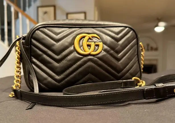 Gucci  GG Marmont Matelasse Small Leather Crossbody Bag Black